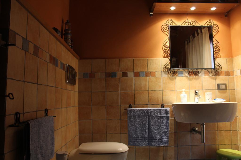 Holiday Home Ca' Del Cinema Mombercelli Bilik gambar